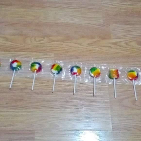 Lollipops - Picture 1 of 1